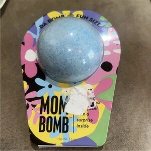 Mom Bomb Blue Bath Bomb